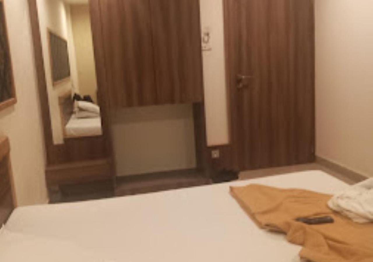 Hotel Jaltarang Kalmath Kankavali Luaran gambar