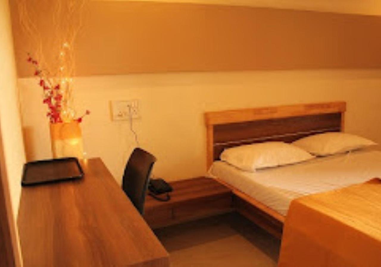 Hotel Jaltarang Kalmath Kankavali Luaran gambar