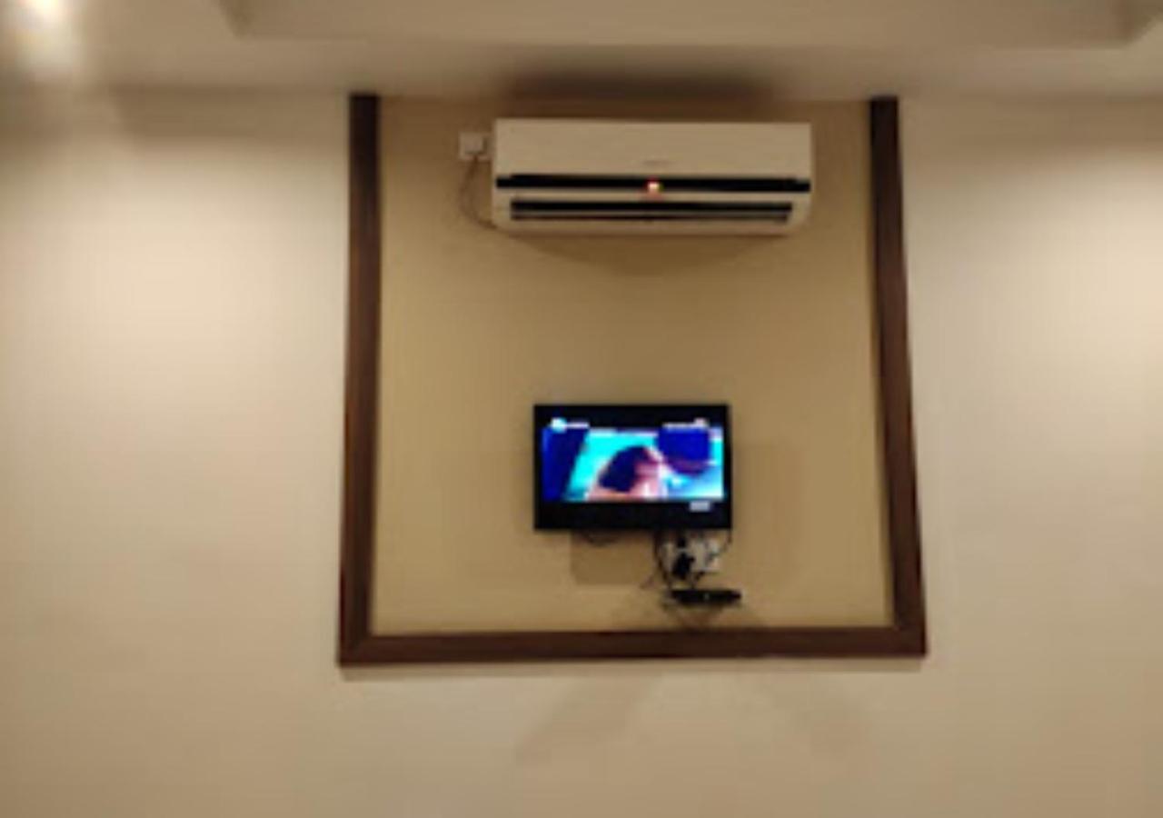 Hotel Jaltarang Kalmath Kankavali Luaran gambar