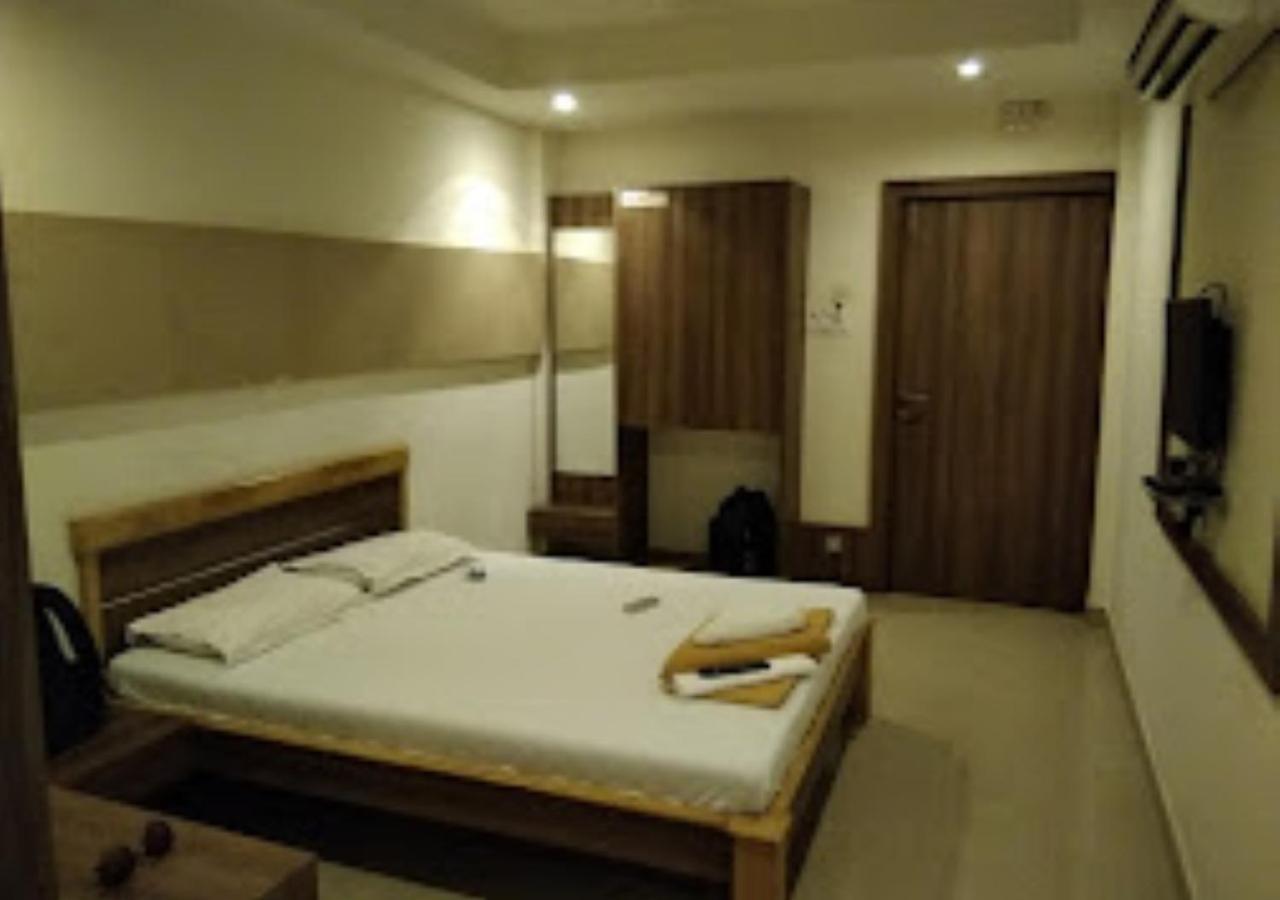 Hotel Jaltarang Kalmath Kankavali Luaran gambar