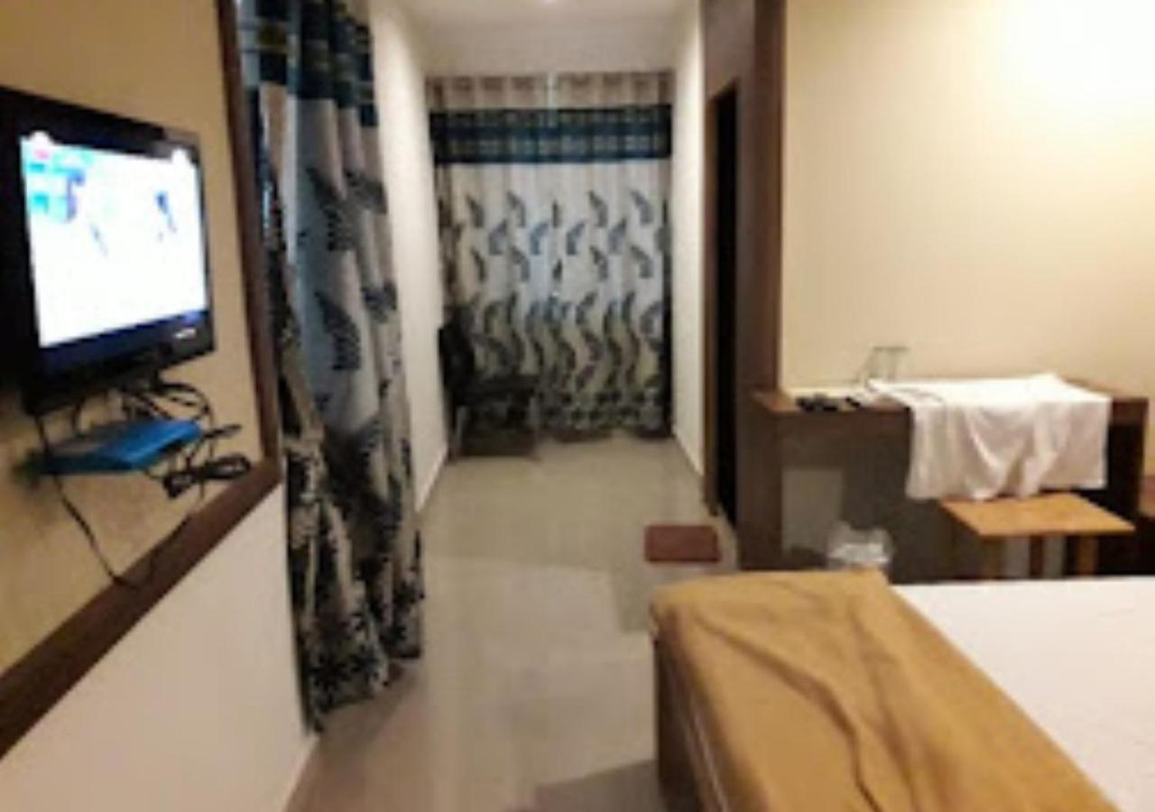 Hotel Jaltarang Kalmath Kankavali Luaran gambar
