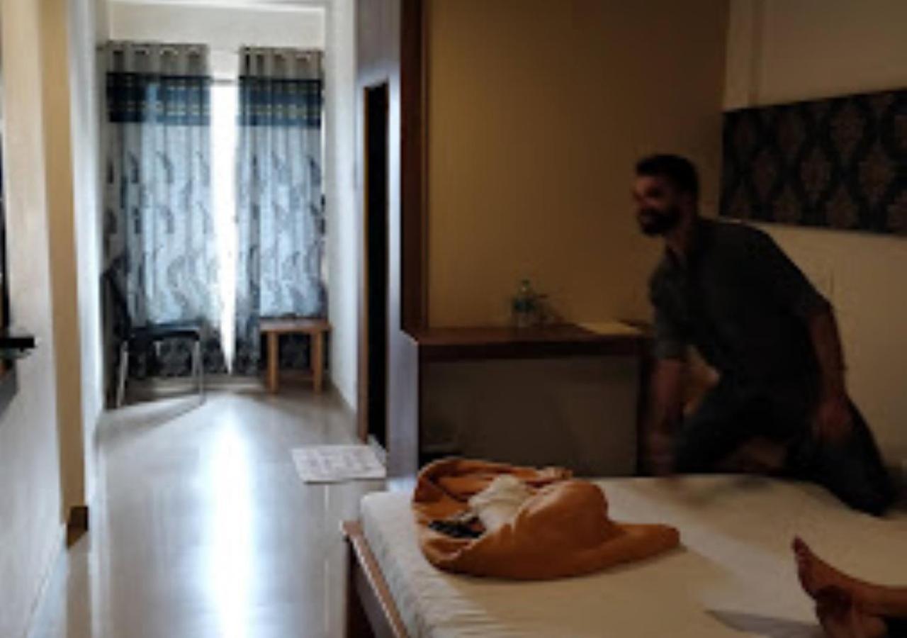 Hotel Jaltarang Kalmath Kankavali Luaran gambar